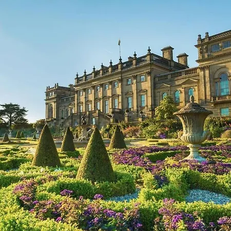 Long Offers, Modern Amenities, Fully Equipped, Bills Included, Perfect Location, King Size Bed, Fast Wifi Apartamento *