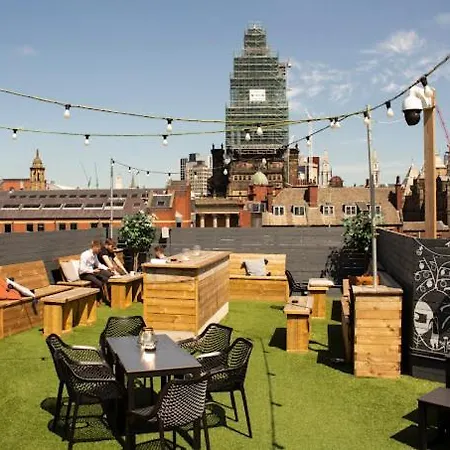 דירה Long Offers, Modern Amenities, Fully Equipped, Bills Included, Perfect Location, King Size Bed, Fast Wifi *