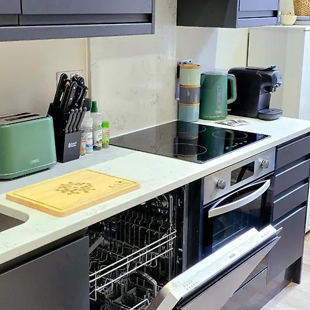 Long Offers, Modern Amenities, Fully Equipped, Bills Included, Perfect Location, King Size Bed, Fast Wifi Apartamento Leeds (West Yorkshire)