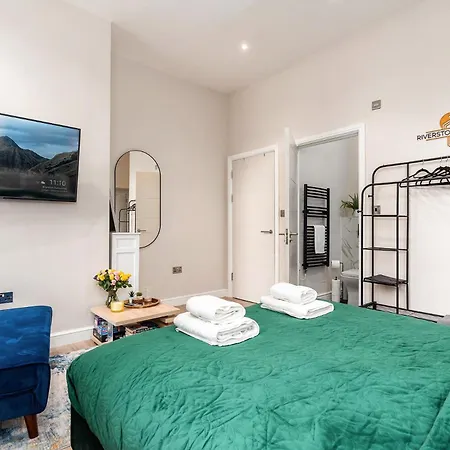 Beautiful & Location & King Size Bed