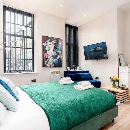 Beautiful & Location & King Size Bed לידס