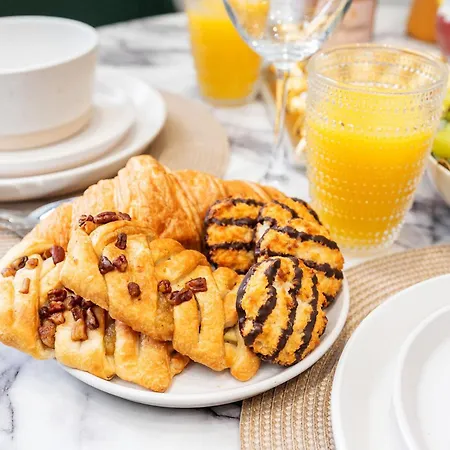 Long Offers, Modern Amenities, Fully Equipped, Bills Included, Perfect Location, King Size Bed, Fast Wifi * Leeds (West Yorkshire)