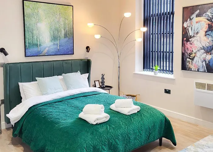 Long Offers, Modern Amenities, Fully Equipped, Bills Included, Perfect Location, King Size Bed, Fast Wifi * Leeds (West Yorkshire)