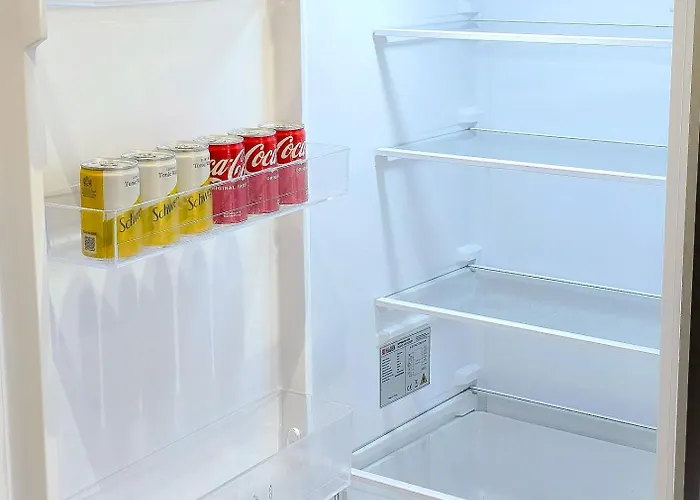 Long Offers, Modern Amenities, Fully Equipped, Bills Included, Perfect Location, King Size Bed, Fast Wifi *