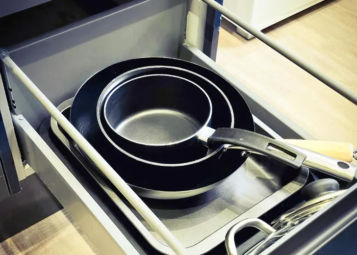 Long Offers, Modern Amenities, Fully Equipped, Bills Included, Perfect Location, King Size Bed, Fast Wifi Apartament *