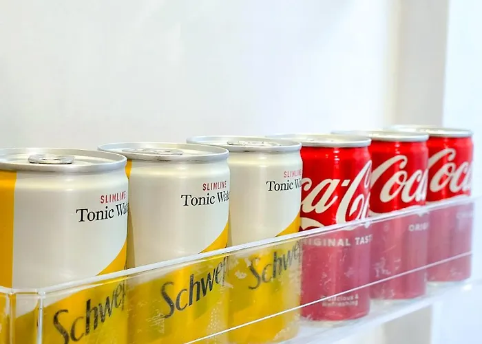 Long Offers, Modern Amenities, Fully Equipped, Bills Included, Perfect Location, King Size Bed, Fast Wifi לידס