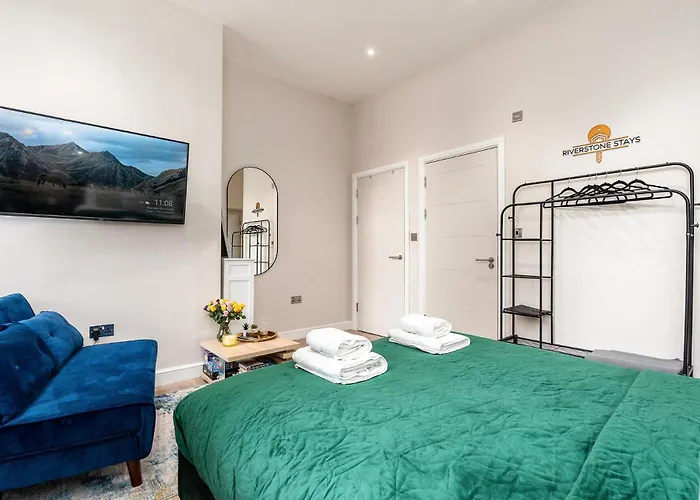 Long Offers, Modern Amenities, Fully Equipped, Bills Included, Perfect Location, King Size Bed, Fast Wifi Apartament Leeds (West Yorkshire)