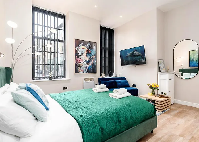 Long Offers, Modern Amenities, Fully Equipped, Bills Included, Perfect Location, King Size Bed, Fast Wifi Leeds (West Yorkshire)