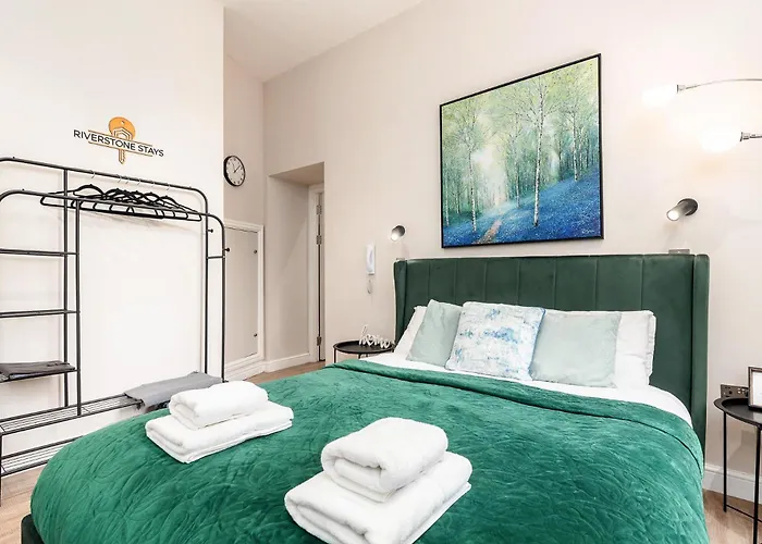 Long Offers, Modern Amenities, Fully Equipped, Bills Included, Perfect Location, King Size Bed, Fast Wifi Apartament Leeds (West Yorkshire)