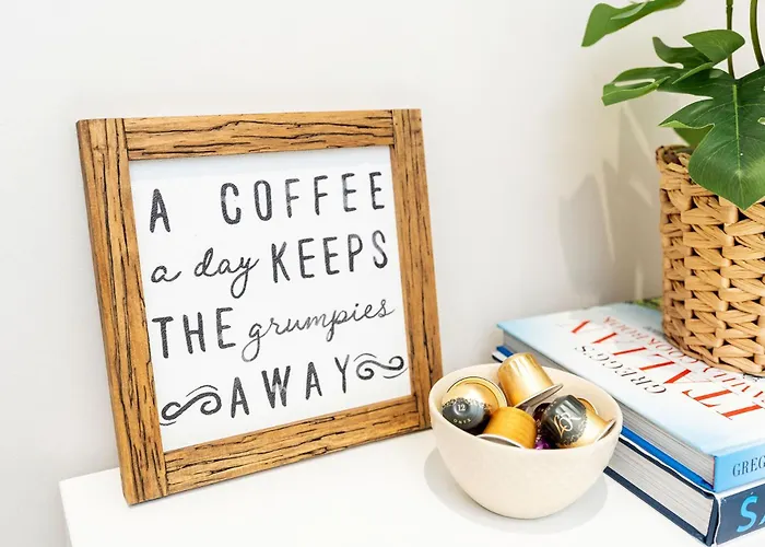 Long Offers, Modern Amenities, Fully Equipped, Bills Included, Perfect Location, King Size Bed, Fast Wifi דירה *