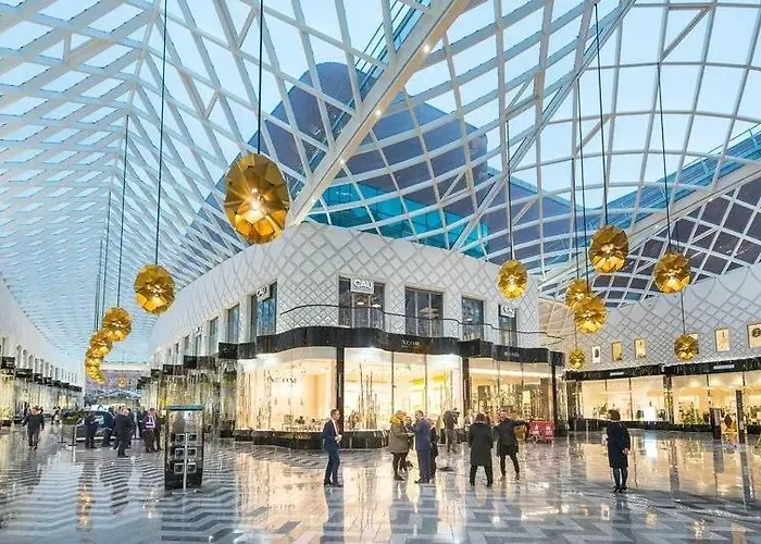 דירה Long Offers, Modern Amenities, Fully Equipped, Bills Included, Perfect Location, King Size Bed, Fast Wifi לידס