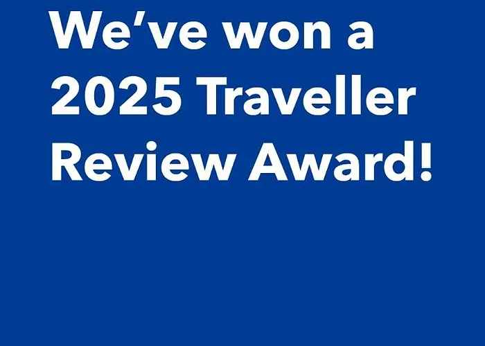 Long Offers, Modern Amenities, Fully Equipped, Bills Included, Perfect Location, King Size Bed, Fast Wifi